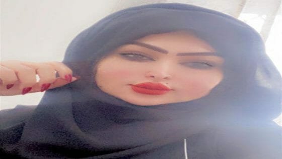 نجاة النقبي وقصة موهبتها مع التصاميم و الاقمشة
