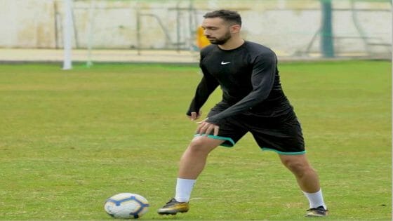 بيلا: أحمد خميس ظهير بمواصفات الجوك