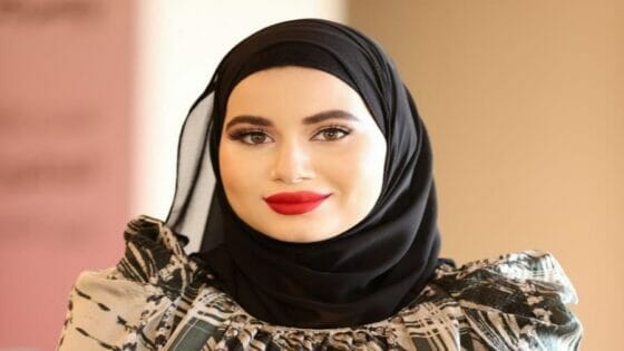 فتاة التربية الرياضية تنطلق بين الكتابة والرياضة وتحقق الإنجازات