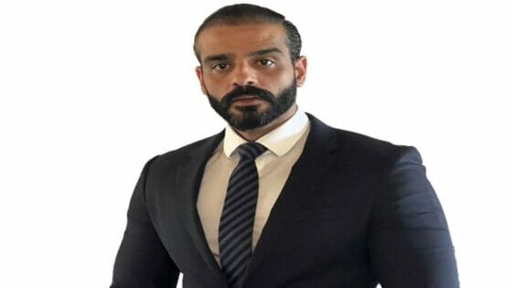 رائد الاعمال سيف الحكيم