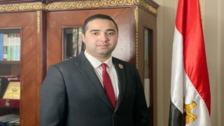 د. محمد مهران: الأزمات الراهنة تحتاج لتضافر جهود كافة القادة العرب لمواجهتها