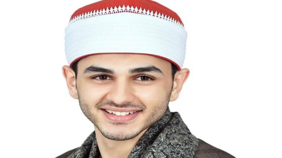 «محمد شهاب » يبدع في تلاوة القرآن الكريم في بلاد العجم.. صاحب حنجرة ذهبية