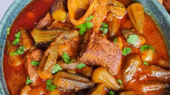 طريقة تحضير البامية باللحم على الطريقة المصرية: طعمٌ لا يُقاوم وسهولة في التحضير