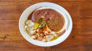 طريقة عمل الفول المصري بالطحينة