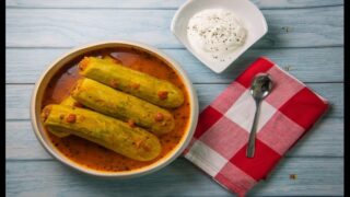 كوسا محشي بصلصة الطماطم