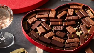فوائد الشوكولاتة الداكنة للقلب: حكاية حب حقيقية