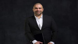 جراحة المياه البيضاء و زراعة العدسات متعددة البؤرة