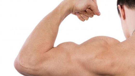 تضخيم العضلات بدون رياضة: حقيقة أم خيال؟