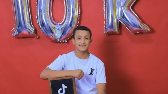 محمد ناصر عبد الراضي “باندا” – من قرية صغيرة إلى عالم الشهرة الرقمية