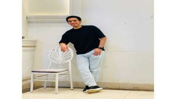 محمود منصور.. قصة نجاح شاب مصري في عالم السوشيال ميديا ماركيتينج