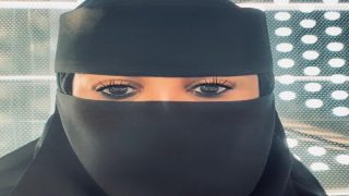 ملامح من تجربة نوال منصور اليحيى في صناعة المحتوى المؤثر