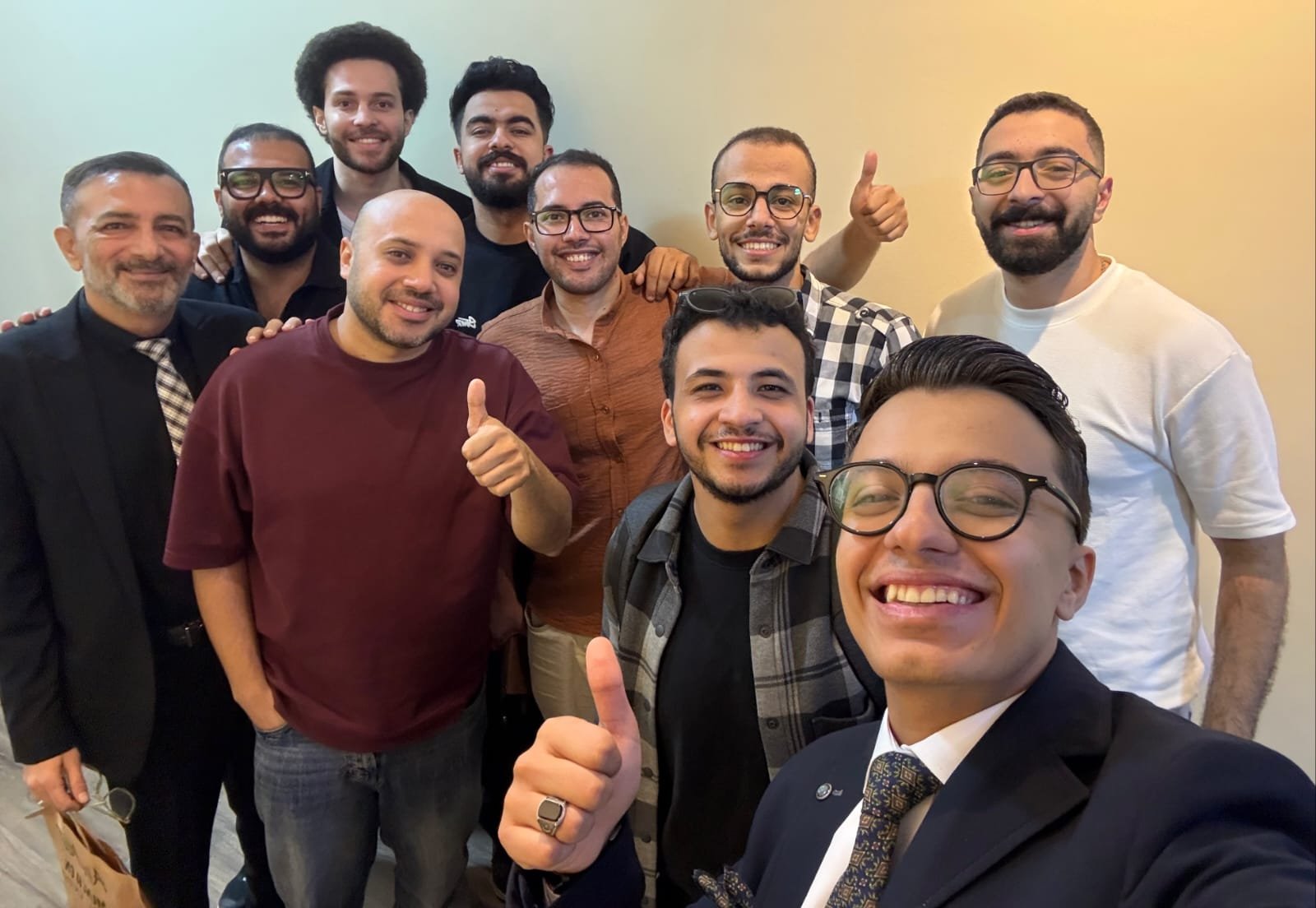 بعد أن لقبه الجمهور بـ«صوت الشعب».. حمدى عاشور يناقش حروب الوعى بفيلم «أحلام ع الوعي» بعد أن لقبه الجمهور بـ«صوت الشعب».. حمدى عاشور يناقش حروب الوعى بفيلم «أحلام ع الوعي»